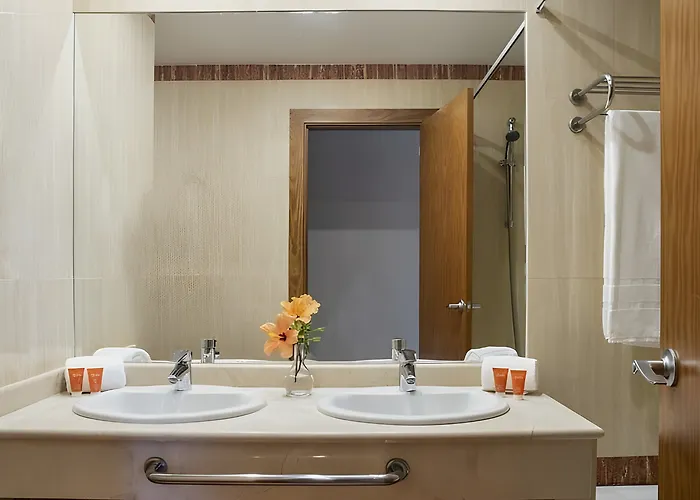 ホテル Bakour Oh Costa Del Sol ベナアビス