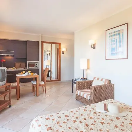 Pierre & Estepona