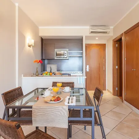 Pierre & Estepona